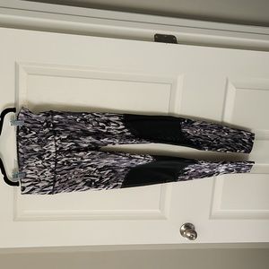 Euc womens Nike legging mesh dri fit medium small